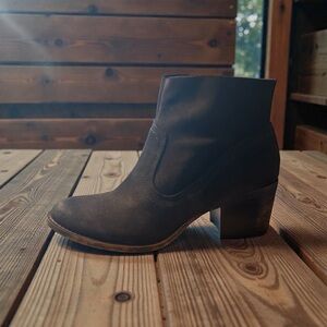 New Chocolate Wooden Heeled Boots